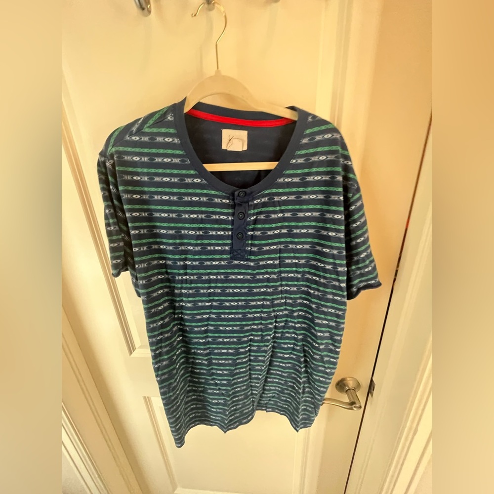 Koto Mens XL Tribal Print Shirt